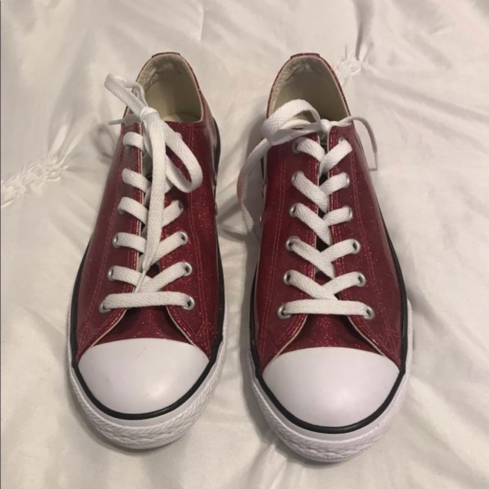 Converse - Picture 1 of 3